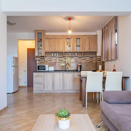 Apartments Svetlana Tivat Exterior photo