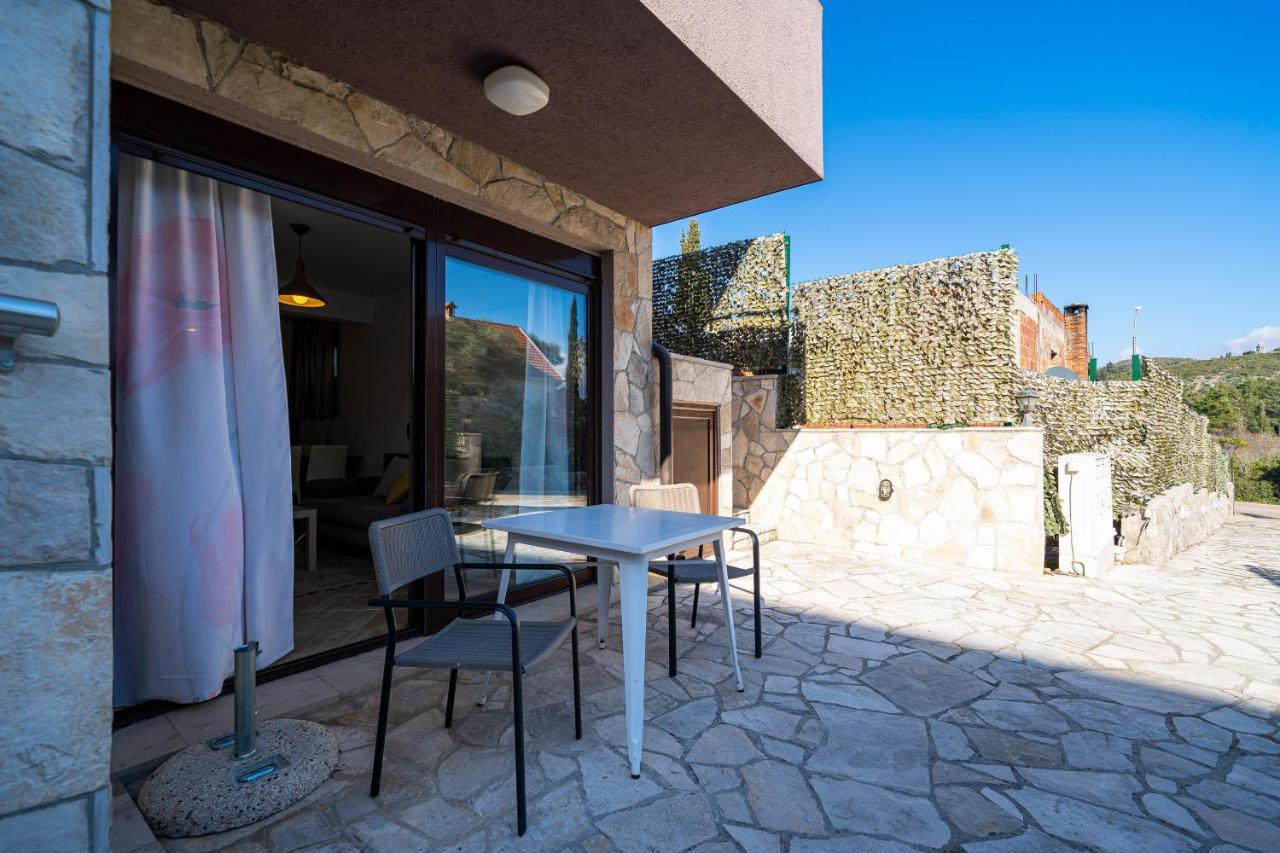 Apartments Svetlana Tivat Exterior photo