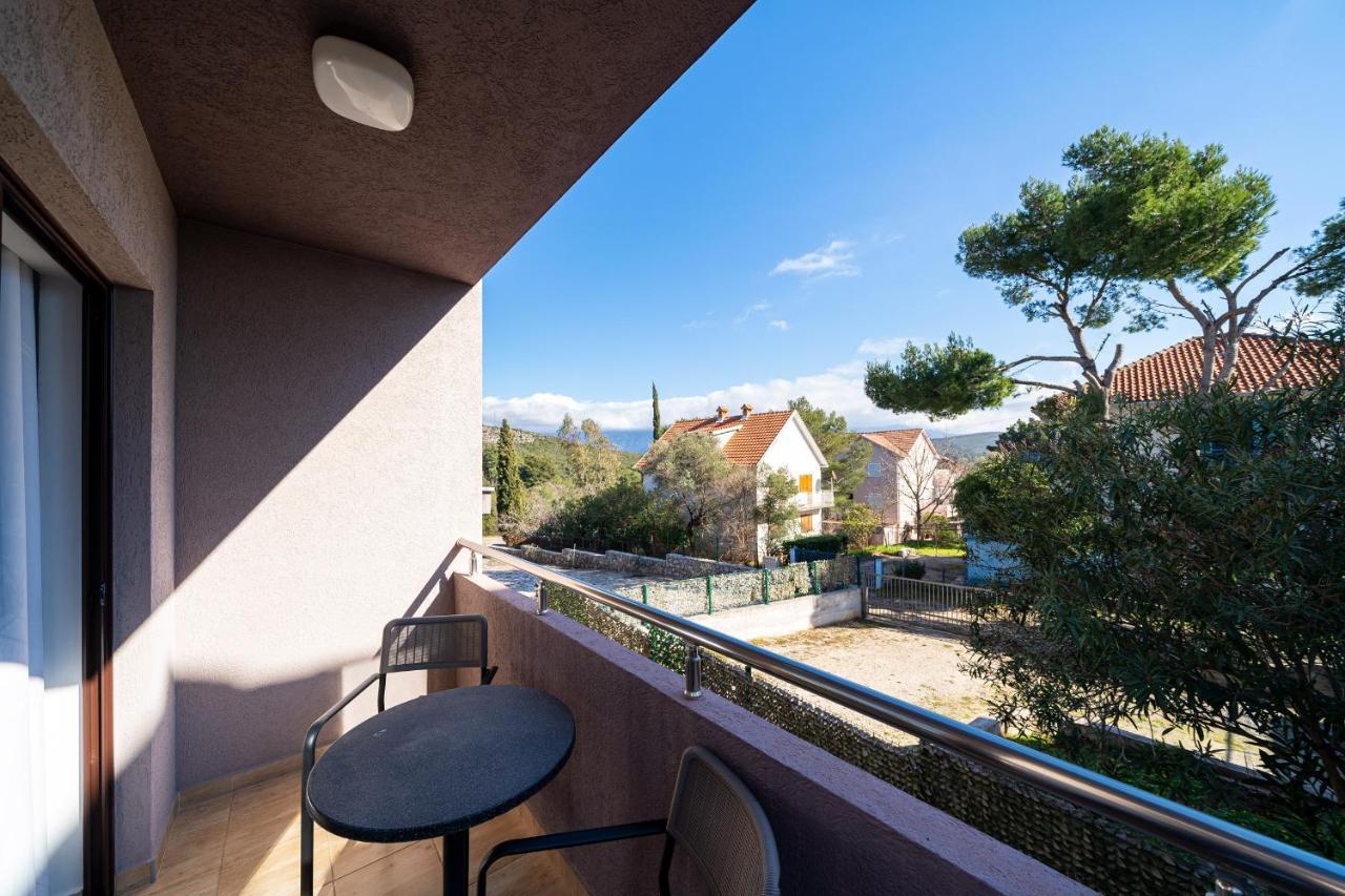Apartments Svetlana Tivat Exterior photo