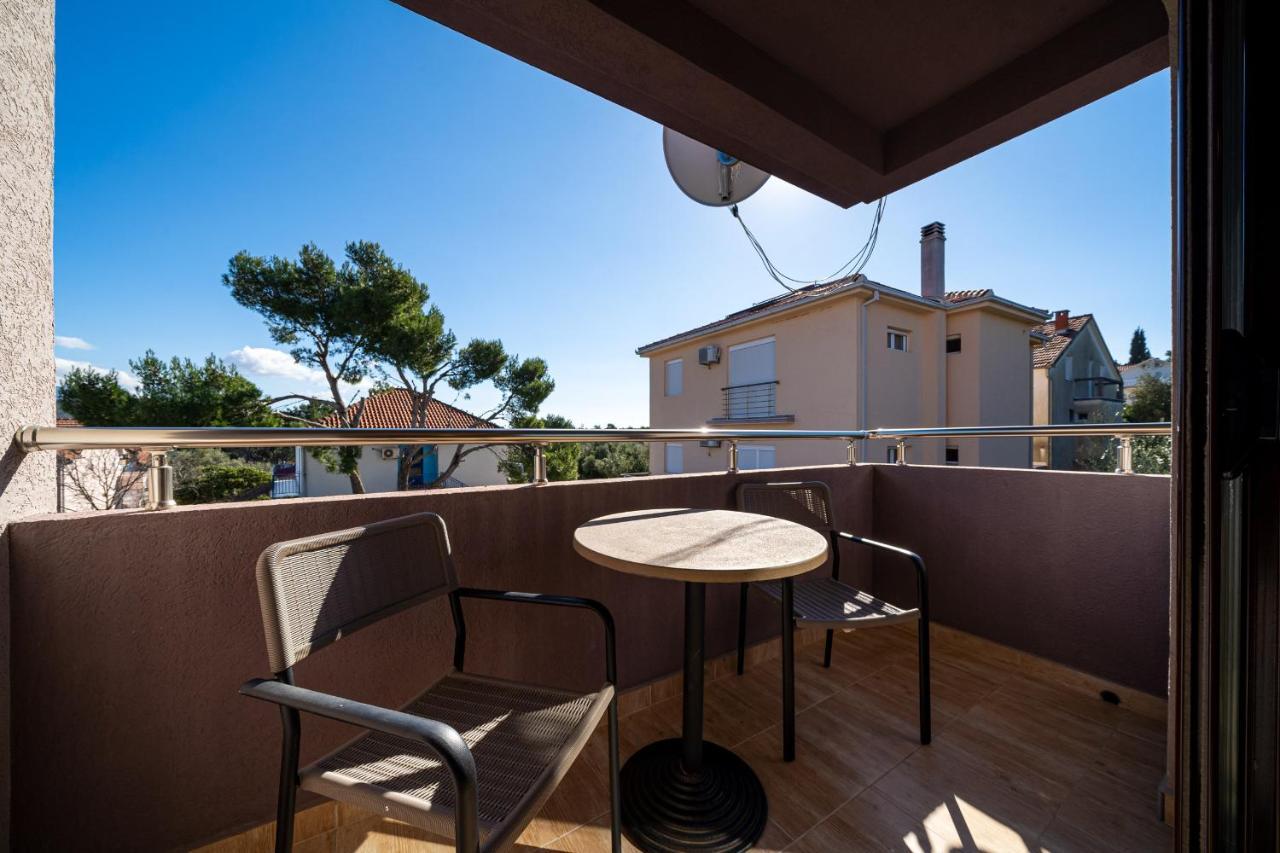Apartments Svetlana Tivat Exterior photo
